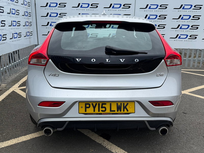 Volvo V40 1.6 D2 R-Design Hatchback 5dr Diesel Manual Euro 5 (s/s) (115 ps)