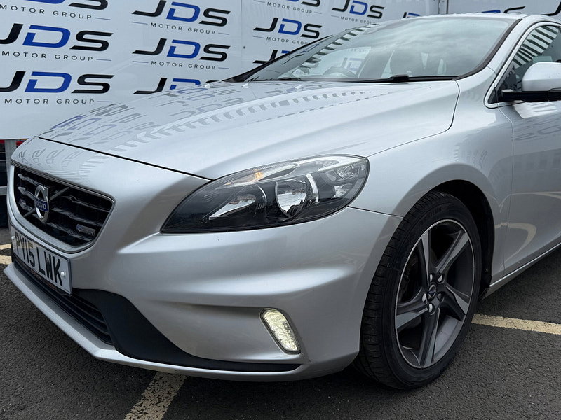Volvo V40 1.6 D2 R-Design Hatchback 5dr Diesel Manual Euro 5 (s/s) (115 ps)