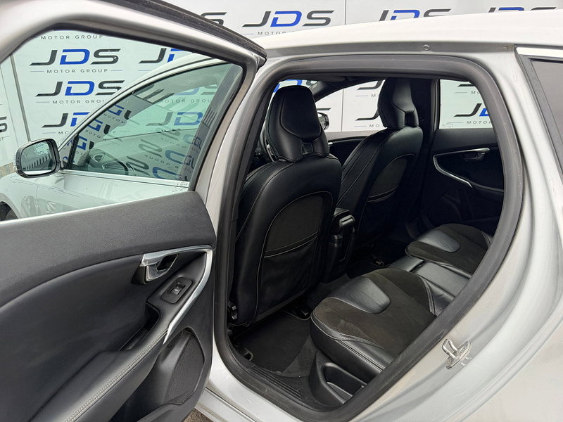 Volvo V40 1.6 D2 R-Design Hatchback 5dr Diesel Manual Euro 5 (s/s) (115 ps)
