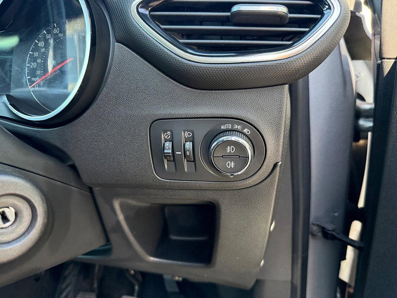 Vauxhall Crossland X 1.2 Elite Nav SUV 5dr Petrol Manual Euro 6 (s/s) (83 ps)