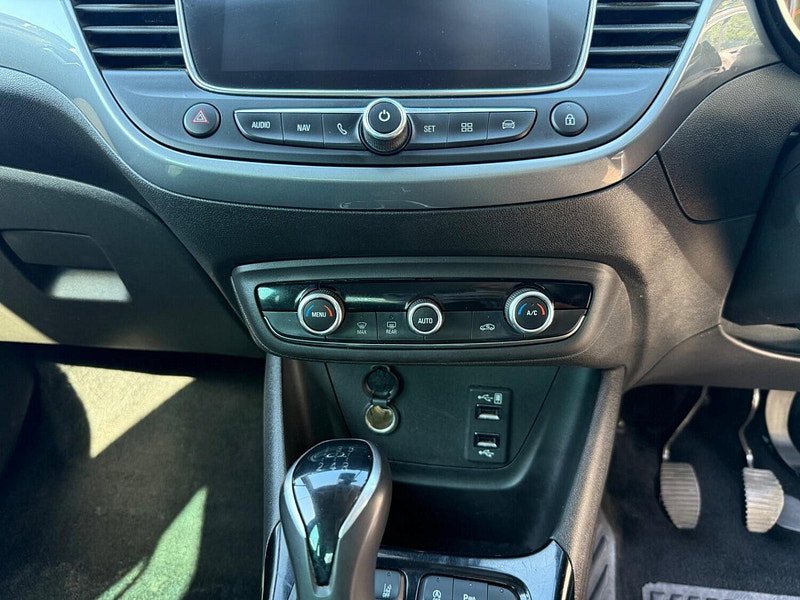Vauxhall Crossland X 1.2 Elite Nav SUV 5dr Petrol Manual Euro 6 (s/s) (83 ps)