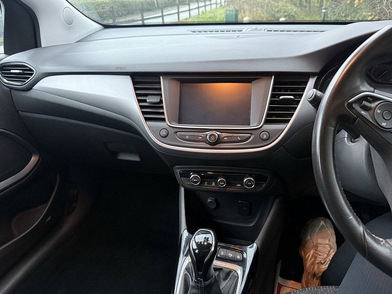 Vauxhall Crossland X 1.6 Turbo D ecoTEC SE SUV 5dr Diesel Manual Euro 6 (s/s) (99 ps)