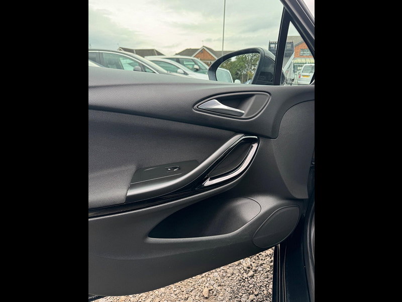 Vauxhall Astra 1.6 CDTi ecoFLEX SRi Nav Sports Tourer 5dr Diesel Manual Euro 6 (s/s) (110 ps)
