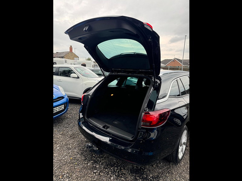 Vauxhall Astra 1.6 CDTi ecoFLEX SRi Nav Sports Tourer 5dr Diesel Manual Euro 6 (s/s) (110 ps)