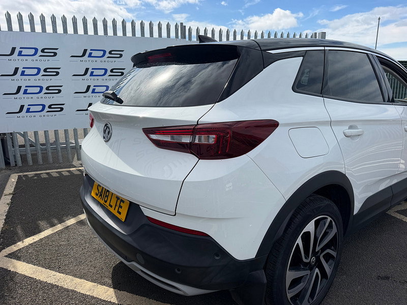 Vauxhall Grandland X 1.2 Turbo Elite Nav SUV 5dr Petrol Manual Euro 6 (s/s) (130 ps)