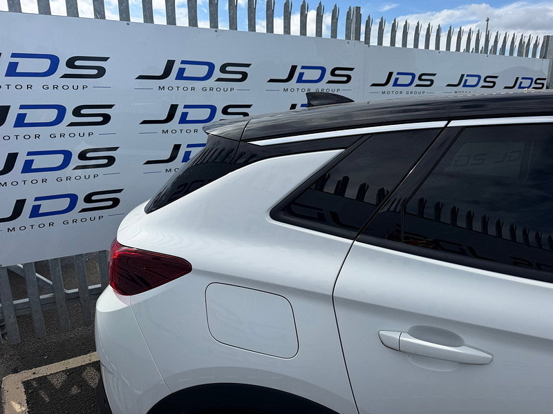 Vauxhall Grandland X 1.2 Turbo Elite Nav SUV 5dr Petrol Manual Euro 6 (s/s) (130 ps)