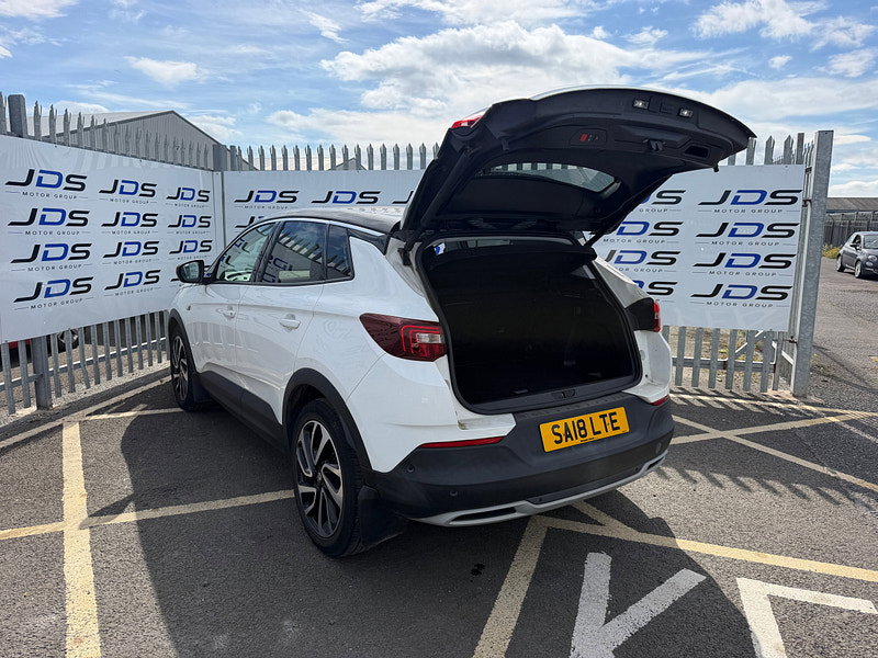 Vauxhall Grandland X 1.2 Turbo Elite Nav SUV 5dr Petrol Manual Euro 6 (s/s) (130 ps)