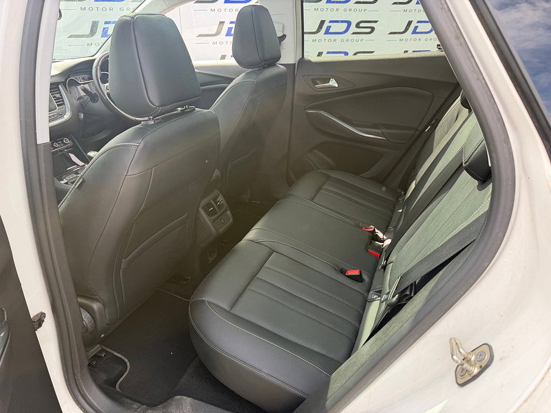 Vauxhall Grandland X 1.2 Turbo Elite Nav SUV 5dr Petrol Manual Euro 6 (s/s) (130 ps)