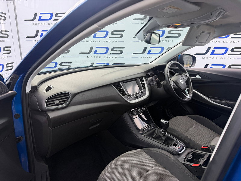 Vauxhall Grandland X 1.2 Turbo SE SUV 5dr Petrol Manual Euro 6 (s/s) (130 ps)