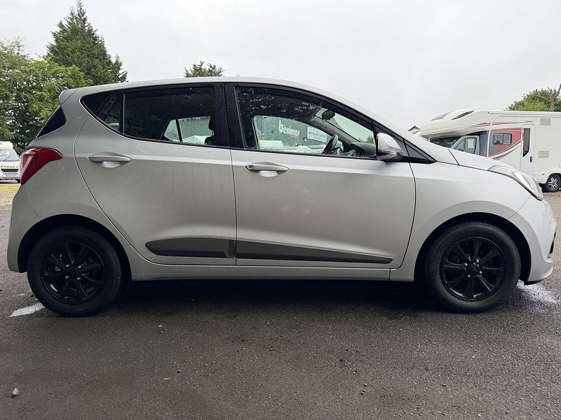 Hyundai I10 1.0 Premium Hatchback 5dr Petrol Manual Euro 5 (66 ps)