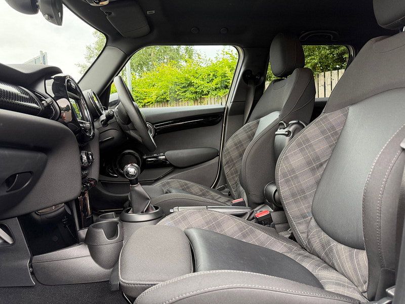 MINI Hatch 2.0 Cooper S Sport Hatchback 5dr Petrol Manual Euro 6 (s/s) (192 ps)