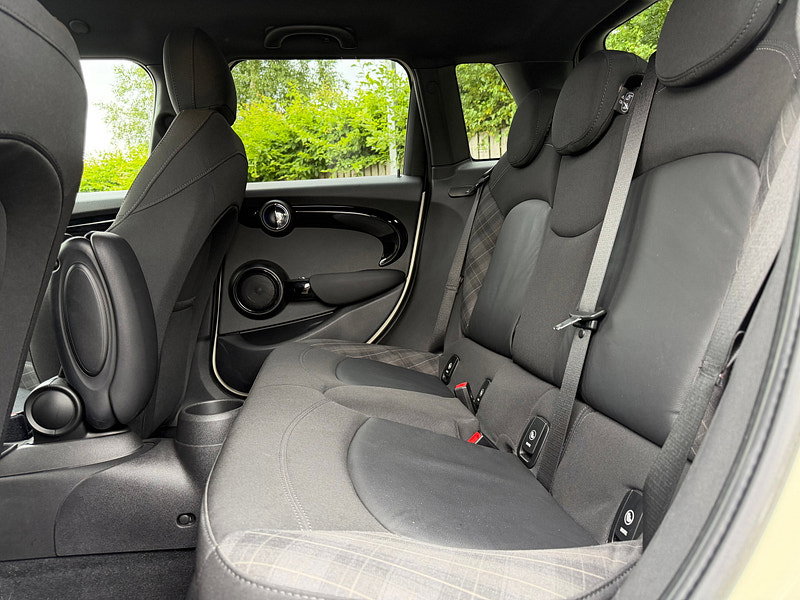 MINI Hatch 2.0 Cooper S Sport Hatchback 5dr Petrol Manual Euro 6 (s/s) (192 ps)