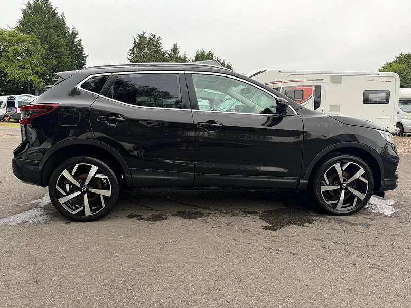 Nissan Qashqai 1.3 DIG-T N-Motion SUV 5dr Petrol DCT Auto Euro 6 (s/s) (160 ps)