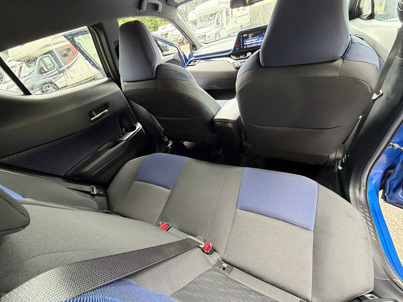 Toyota C-HR 1.2 VVT-i Dynamic SUV 5dr Petrol Manual Euro 6 (s/s) (115 ps)