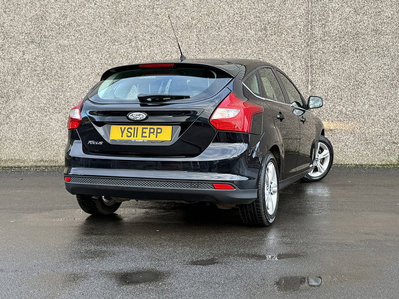 Ford Focus 1.6 Zetec Hatchback 5dr Petrol Manual Euro 5 (105 ps)