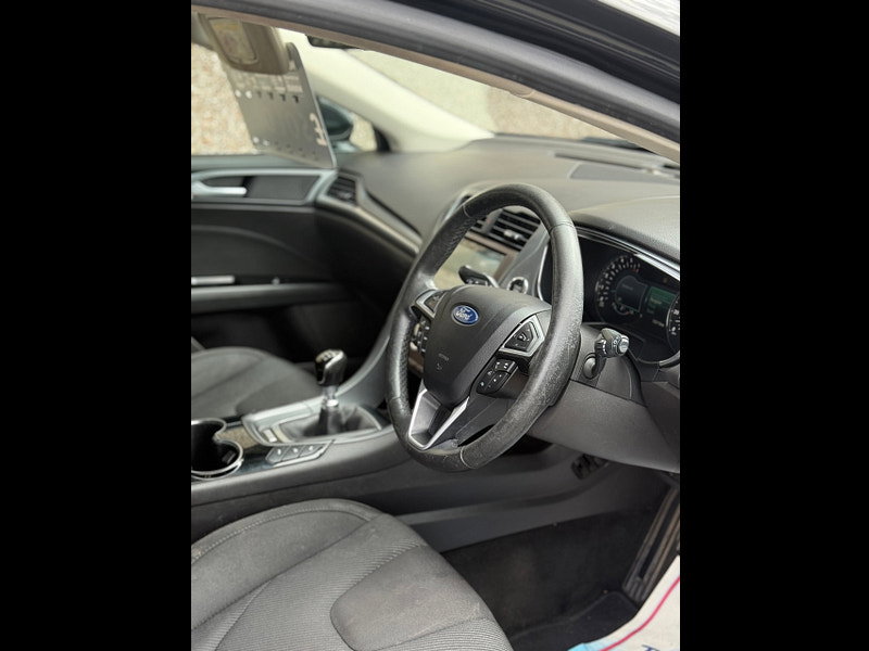 Ford Mondeo 2.0 TDCi Titanium Hatchback 5dr Diesel Manual Euro 6 (s/s) (180 ps)