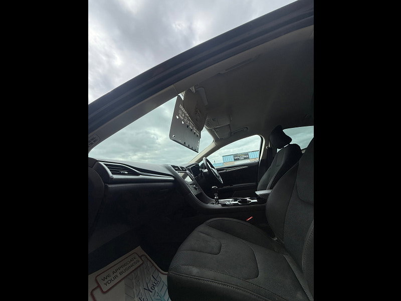 Ford Mondeo 2.0 TDCi Titanium Hatchback 5dr Diesel Manual Euro 6 (s/s) (180 ps)