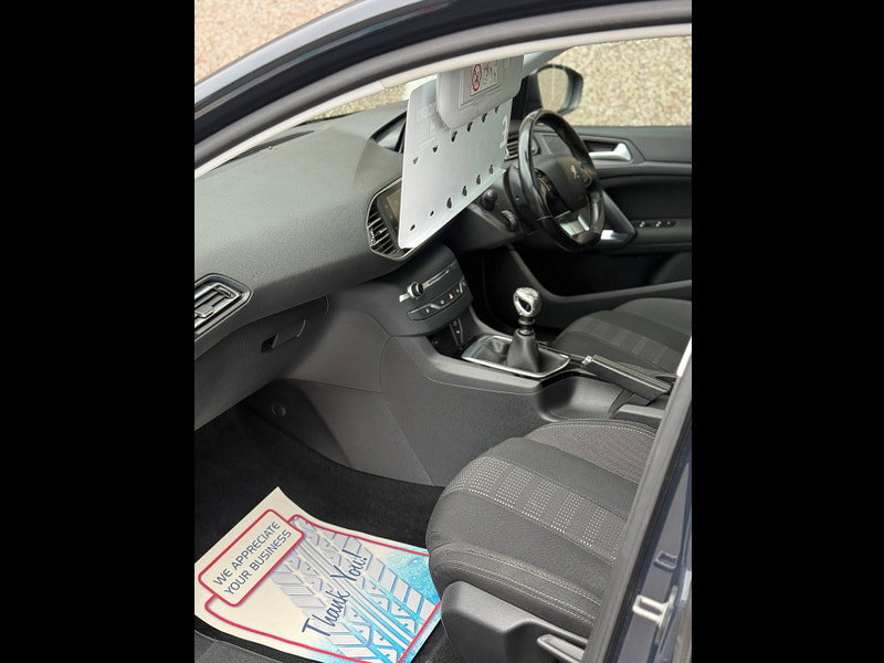 Peugeot 308 SW 1.2 PureTech Active Estate 5dr Petrol Manual Euro 6 (s/s) (130 ps)