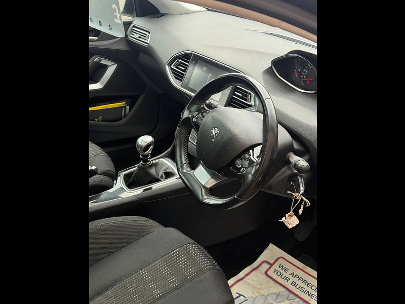 Peugeot 308 SW 1.2 PureTech Active Estate 5dr Petrol Manual Euro 6 (s/s) (130 ps)