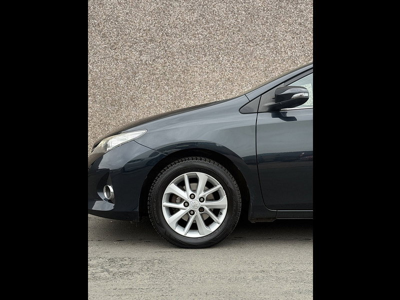 Toyota Auris 1.6 V-Matic Icon Hatchback 5dr Petrol Manual Euro 5 (132 ps)