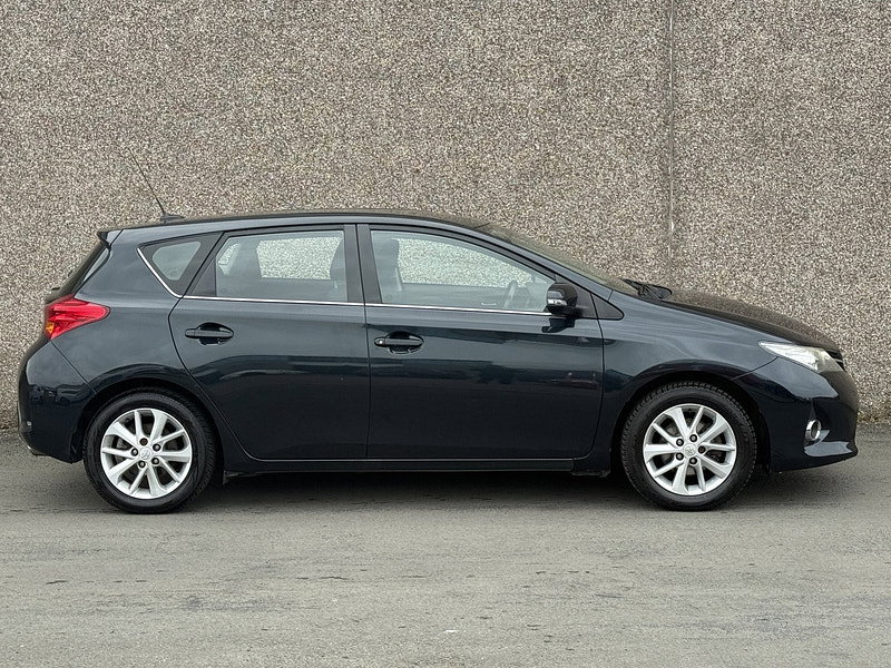 Toyota Auris 1.6 V-Matic Icon Hatchback 5dr Petrol Manual Euro 5 (132 ps)
