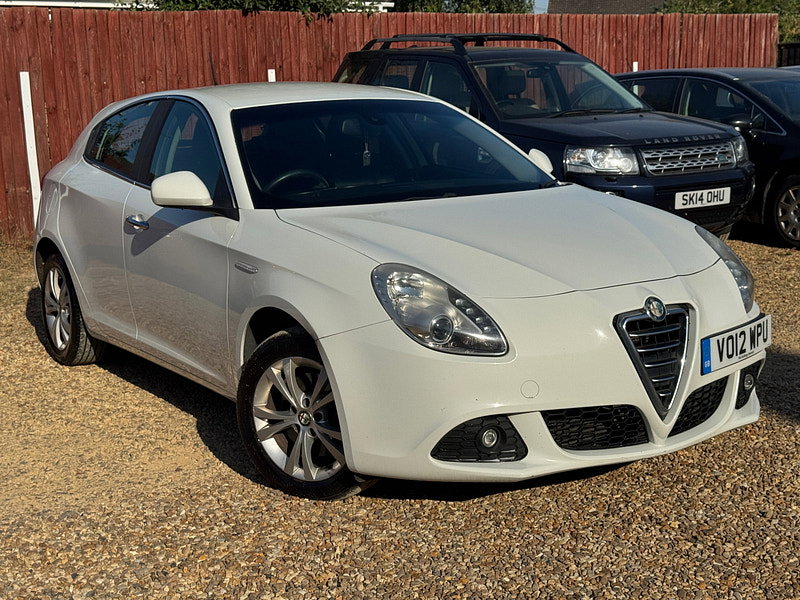Alfa Romeo Giulietta 1.4 TB MultiAir Lusso Hatchback 5dr Petrol Manual Euro 5 (s/s) (170 bhp)