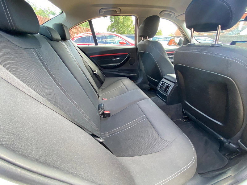BMW 3 Series 2.0 320i Sport Saloon 4dr Petrol Auto Euro 6 (s/s) (184 ps)