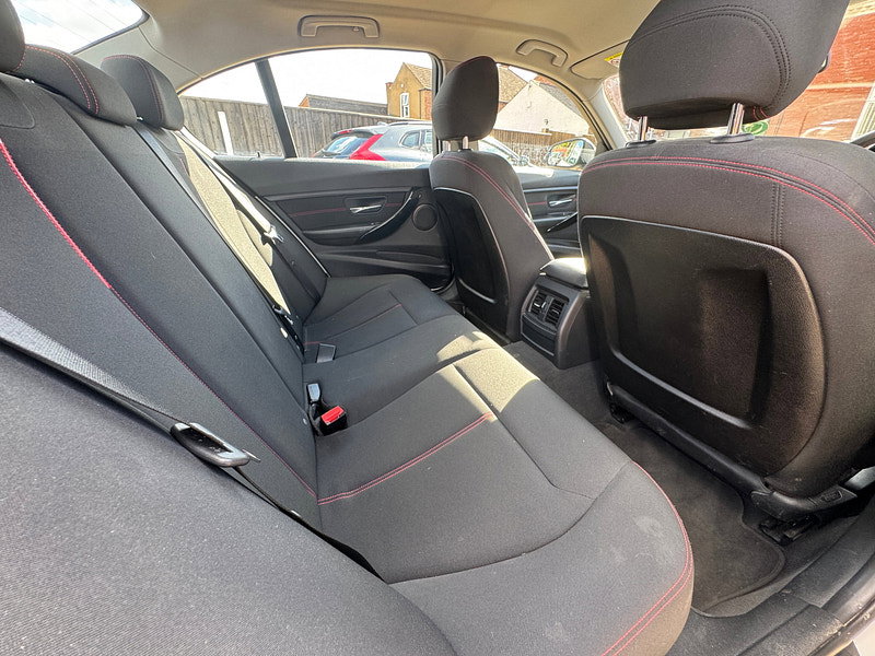 BMW 3 Series 2.0 320i Sport Saloon 4dr Petrol Auto Euro 6 (s/s) (184 ps)