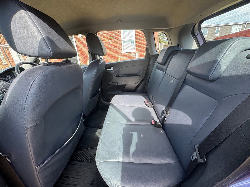 Ford Fiesta 1.4 Ghia Hatchback 5dr Petrol Manual (147 g/km, 79 bhp)