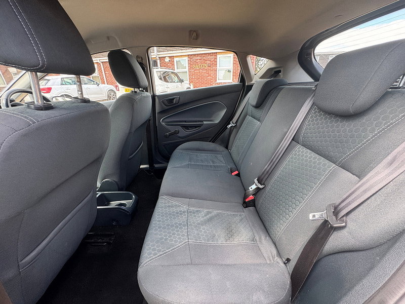 Ford Fiesta 1.4 Zetec Hatchback 5dr Petrol Automatic (154 g/km, 94 bhp)