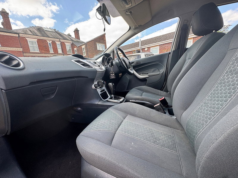 Ford Fiesta 1.4 Zetec Hatchback 5dr Petrol Automatic (154 g/km, 94 bhp)