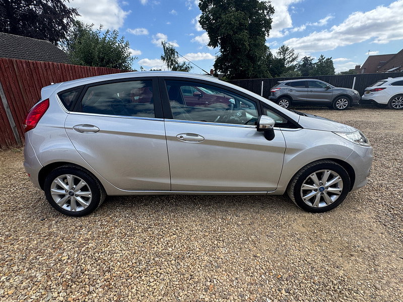 Ford Fiesta 1.4 Zetec Hatchback 5dr Petrol Automatic (154 g/km, 94 bhp)