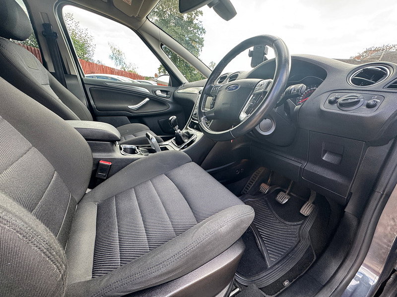 Ford S-Max 2.0 TDCi Titanium MPV 5dr Diesel Manual Euro 5 (140 ps)