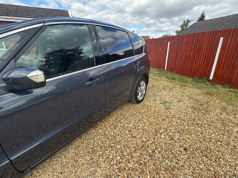 Ford S-Max 2.0 TDCi Titanium MPV 5dr Diesel Manual Euro 5 (140 ps)