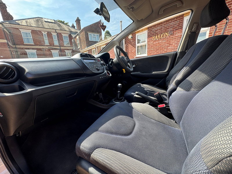 Honda Jazz 1.4 i-VTEC ES Hatchback 5dr Petrol Manual Euro 5 (99 ps)