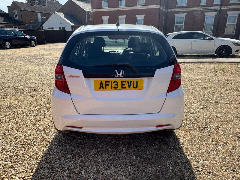 Honda Jazz 1.4 i-VTEC ES Hatchback 5dr Petrol Manual Euro 5 (99 ps)