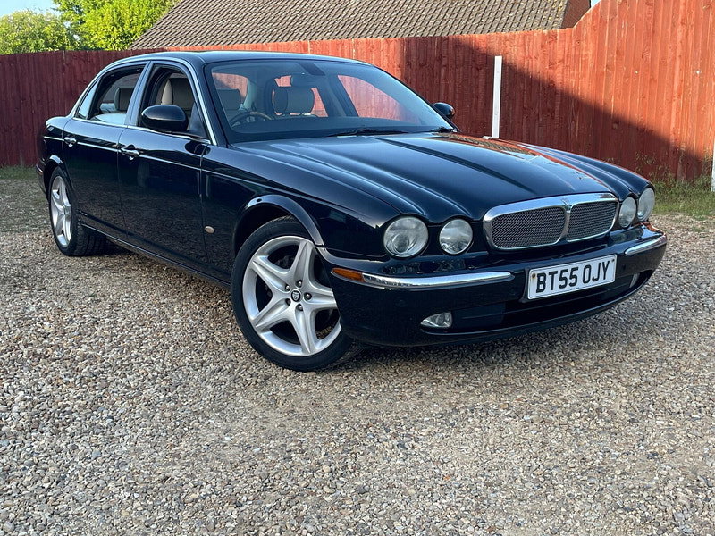 Jaguar XJ 4.2 Xj8 Sovereign Lwb Saloon