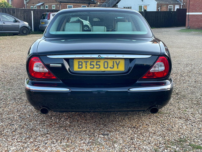Jaguar XJ 4.2 Xj8 Sovereign Lwb Saloon