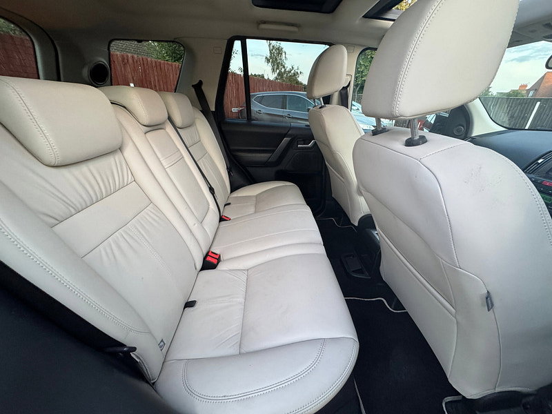 Land Rover Freelander 2 2.2 SD4 HSE SUV 5dr Diesel CommandShift 4WD Euro 5 (190 ps)