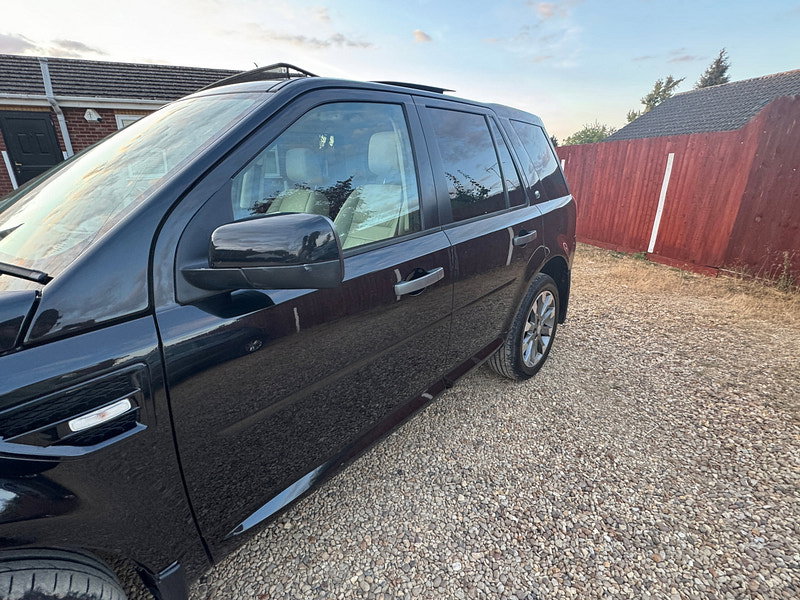 Land Rover Freelander 2 2.2 SD4 HSE SUV 5dr Diesel CommandShift 4WD Euro 5 (190 ps)