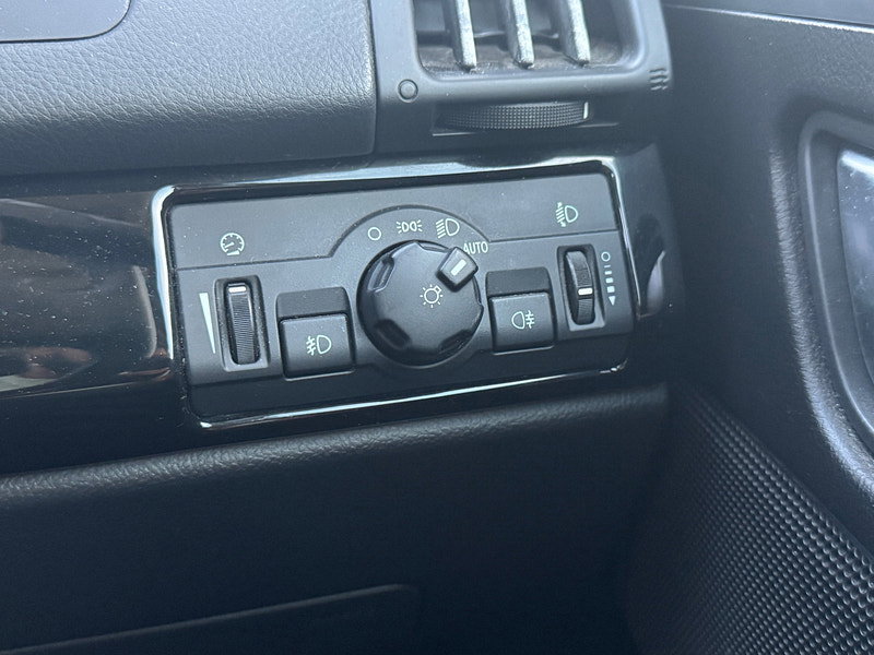 Land Rover Freelander 2 2.2 SD4 HSE SUV 5dr Diesel CommandShift 4WD Euro 5 (190 ps)