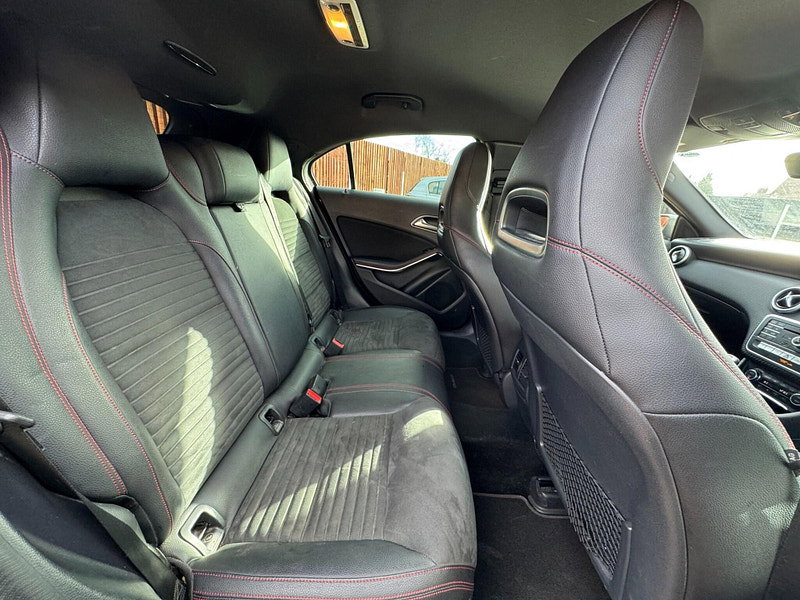 Mercedes-Benz A Class 1.5 A180d Amg Line (executive) Hatchback