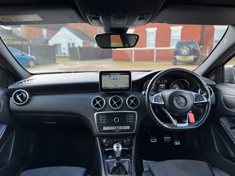 Mercedes-Benz A Class 1.5 A180d Amg Line (executive) Hatchback