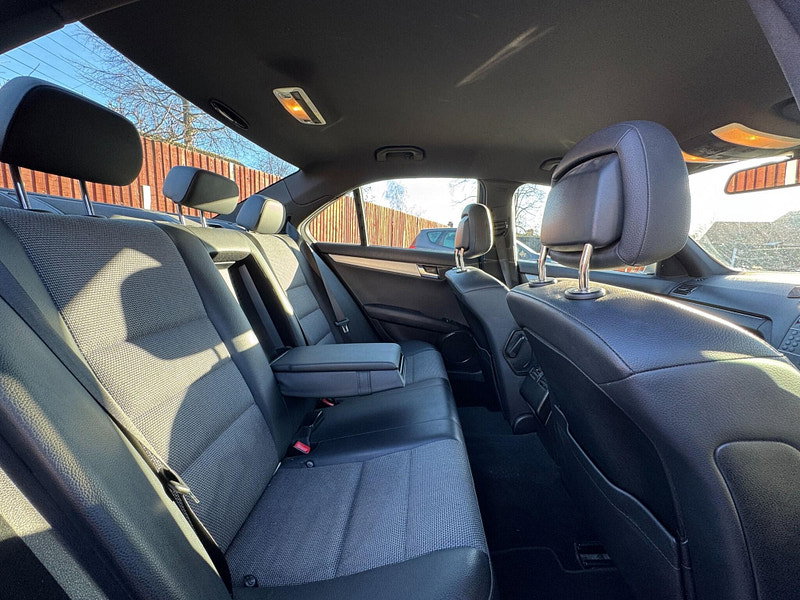 Mercedes-Benz C Class 1.8 C180 Blueefficiency Sport Saloon