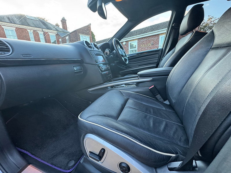 Mercedes-Benz M Class 3.0 ML300 CDI V6 BlueEfficiency Grand Edition SUV 5dr Diesel G-Tronic 4WD Euro 5 (204 ps)