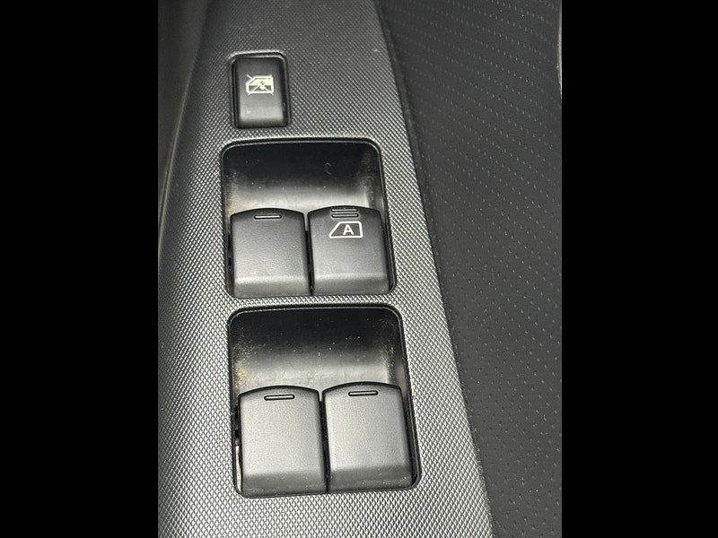 Nissan Note 1.4 16v N-tec Hatchback