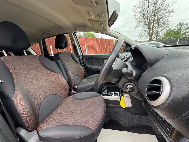 Nissan Note 1.4 16v N-tec Hatchback