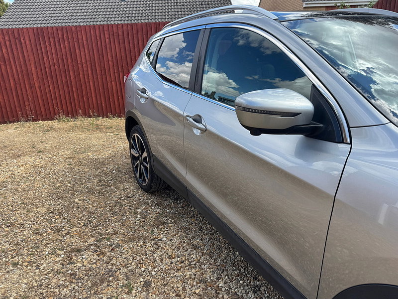 Nissan Qashqai 1.6 dCi Tekna SUV 5dr Diesel Manual 4WD Euro 6 (s/s) (130 ps)