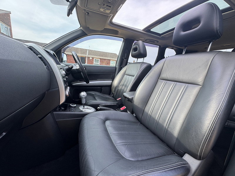 Nissan X-Trail 2.0 dCi Tekna SUV 5dr Diesel Auto 4WD Euro 5 (150 ps)