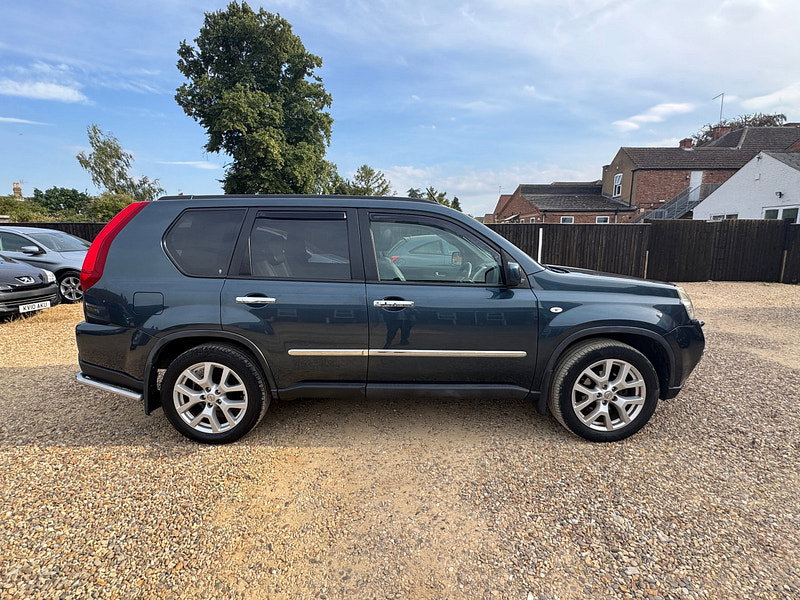 Nissan X-Trail 2.0 dCi Tekna SUV 5dr Diesel Auto 4WD Euro 5 (150 ps)